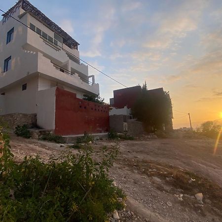 Red Carpet Surf Camp Sea, Mountain & Garden Escape Hotel Tamraght Exterior photo